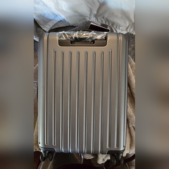 LEVEL8 Grace Expandable Hardside Carry On Luggage Tsa Approved Black 20Inch - Picture 8 of 13